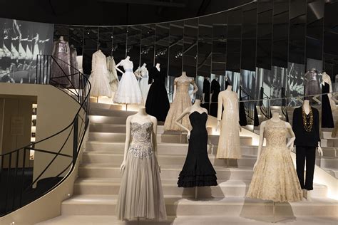 victoria albert museum chanel|Chanel exhibition 1941.